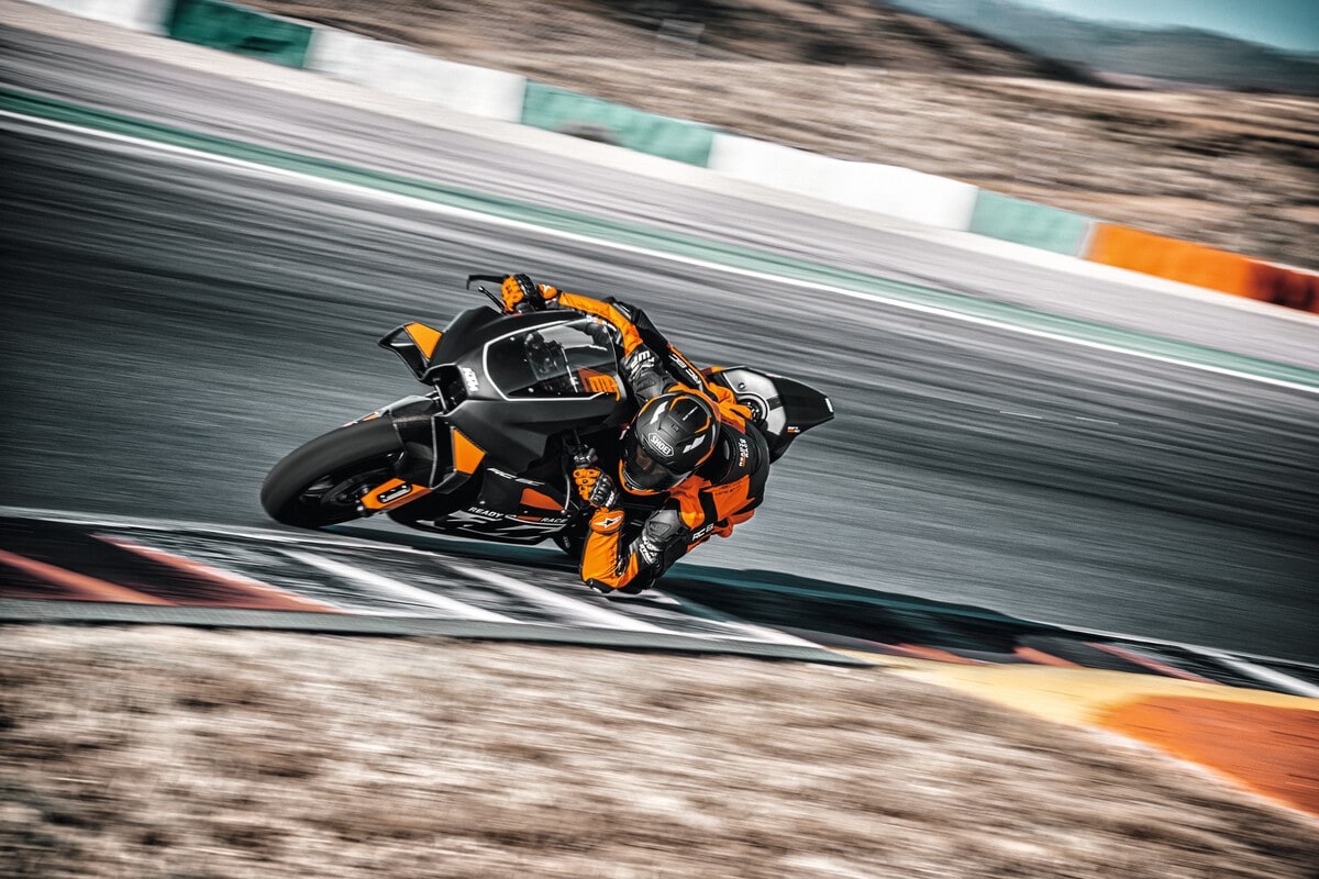 KTM RC 8C 2023, ancora più RACING
